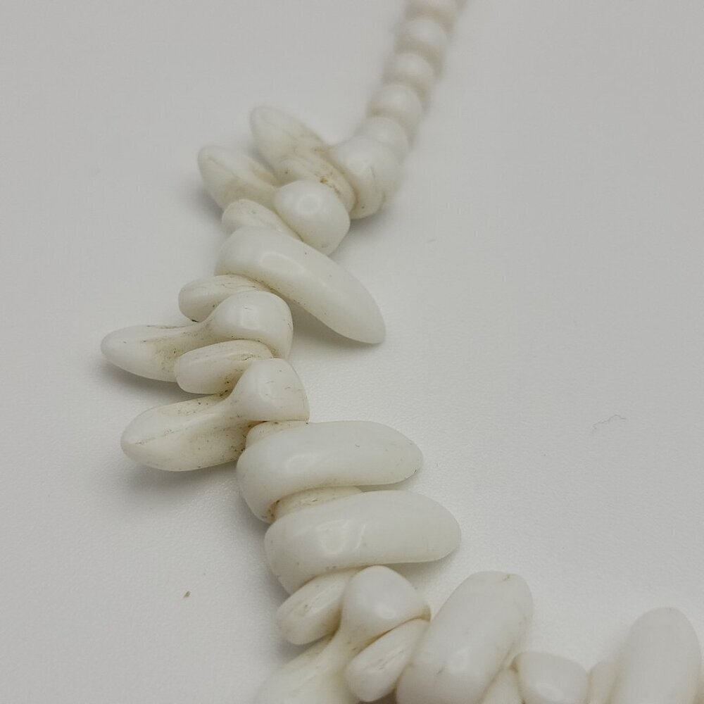 Vintage White Milk Glass Spike Beaded Tribal Choker Necklace 16.5 In Hook Clasp - Picture 2 of 6